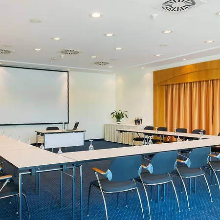 Seminaris Avendi 4* 포츠담