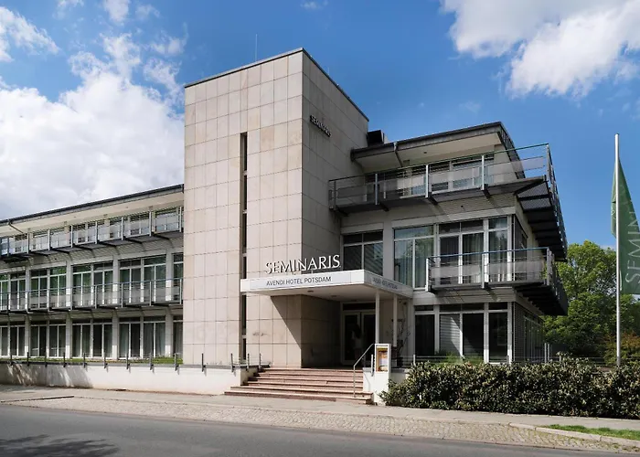 Hotel Seminaris Avendi 4*